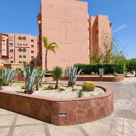 マラケシュCharming 2-Bed Oasis Pool Viewアパートメント エクステリア 写真