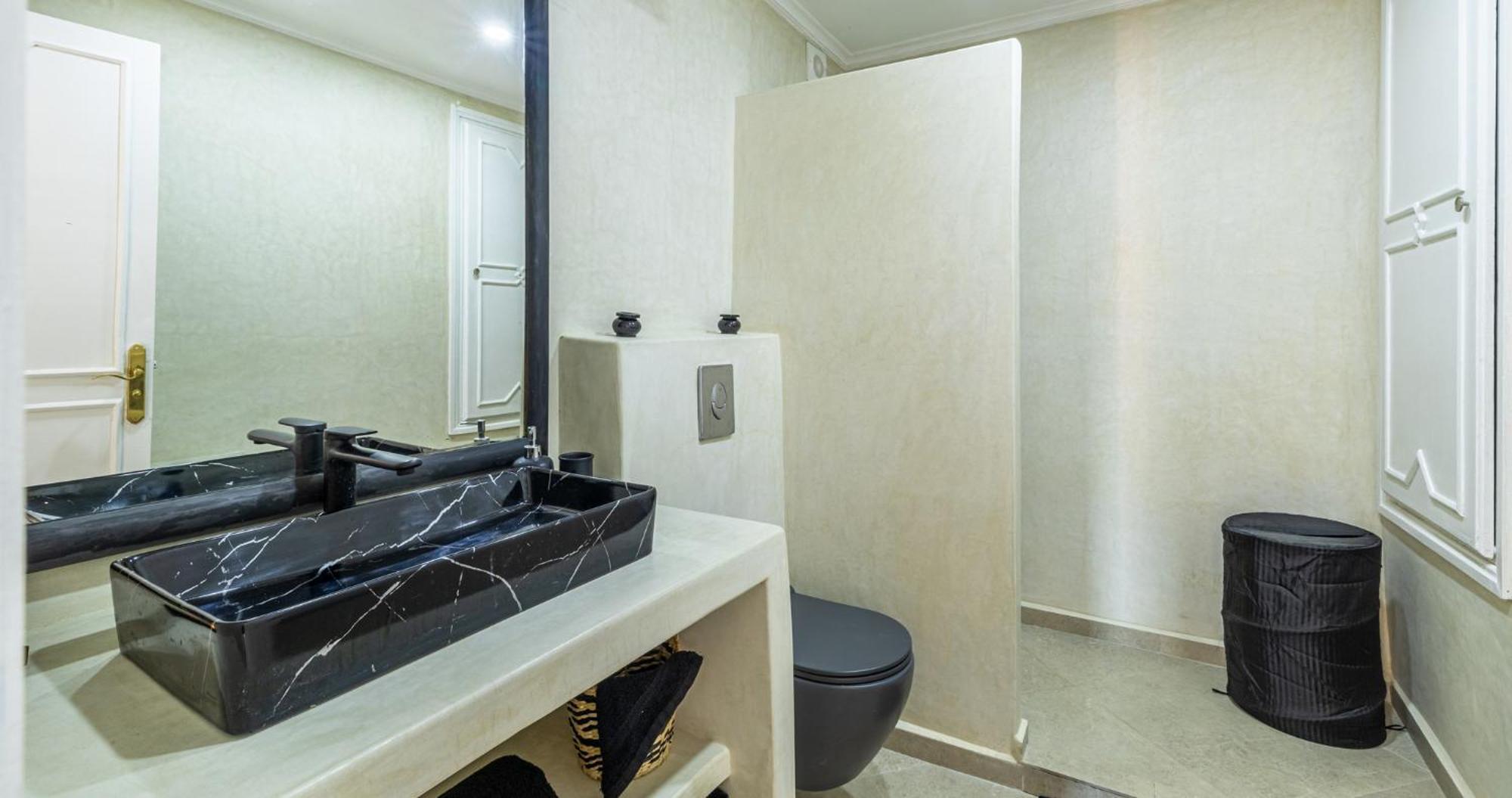 マラケシュCharming 2-Bed Oasis Pool Viewアパートメント エクステリア 写真